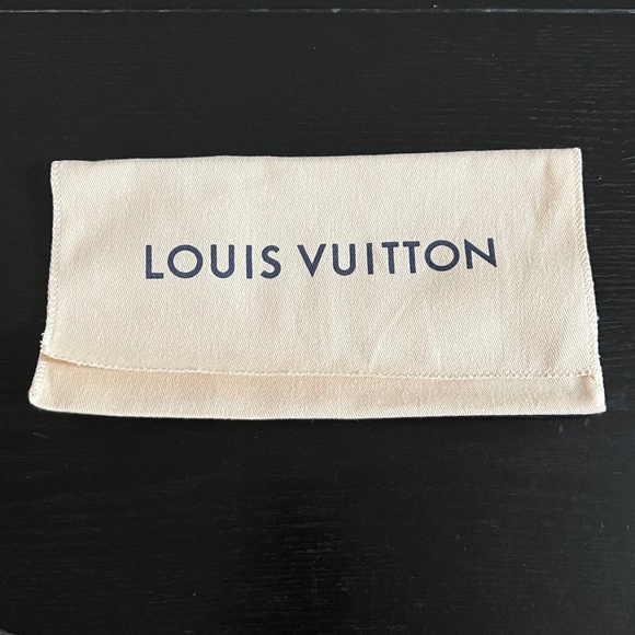 NEW! Authentic Louis Vuitton Billfold, Wallet Dust Jacket 9" x 9" x 5" - Picture 1 of 7